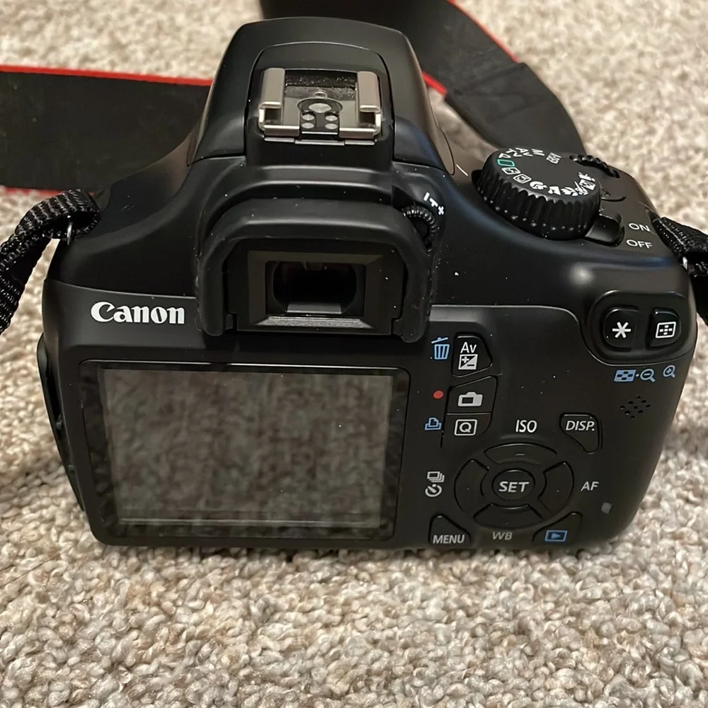 Canon EOS Rebel T3 1100D Camera Zoom Lens & Bag